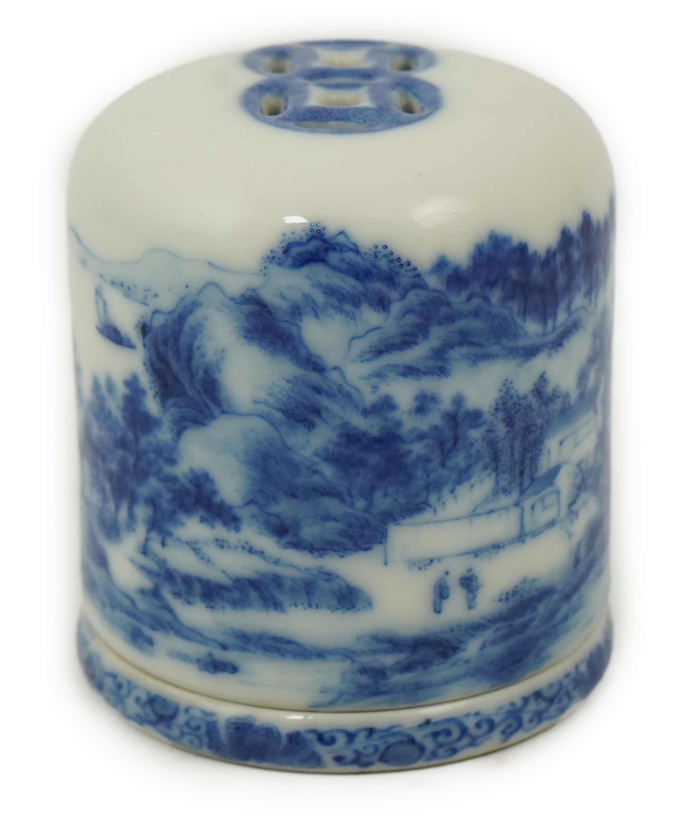 A Chinese blue and white container, Yongzheng seal mark, Republic period